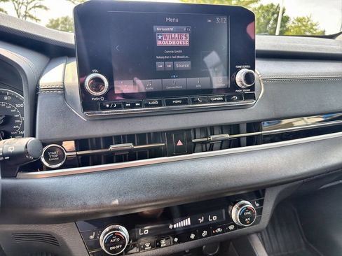 Used 2022 Mitsubishi Outlander SE AWD/4WD image 12