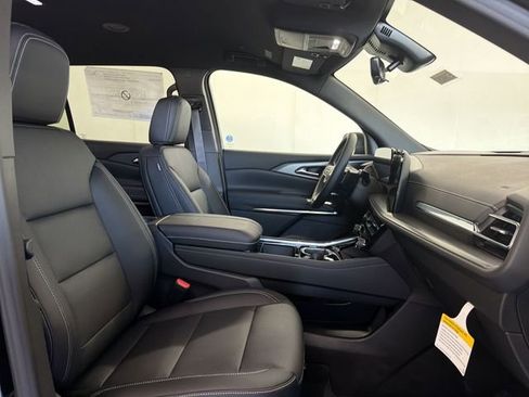 New 2026 Chevrolet Traverse LT w/ Midnight/Sport Edition AWD/4WD image 24