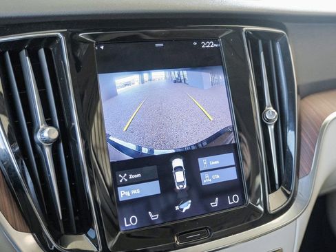 Used 2021 Volvo S60 T5 Momentum image 18