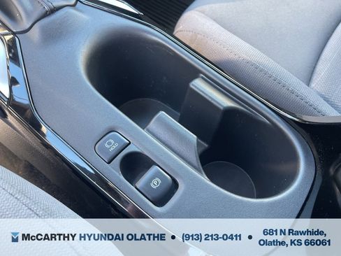 Used 2024 Toyota Corolla LE image 31