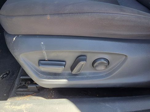 Used 2018 Toyota Camry LE image 13