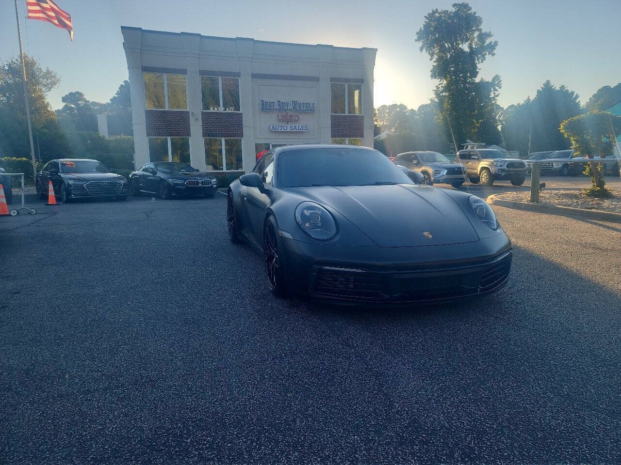 Used 2021 Porsche 911 Carrera RWD image 1