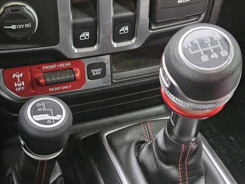 Used 2019 Jeep Wrangler Rubicon AWD/4WD image 14