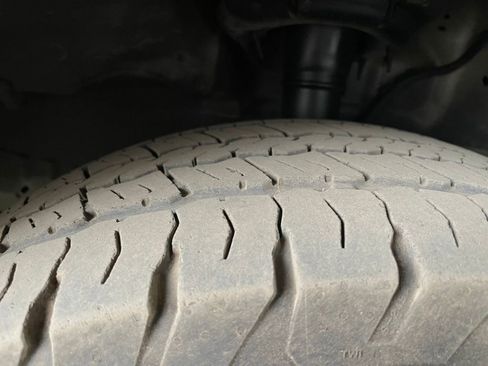 Used 2017 Ford Transit 150 XLT image 12