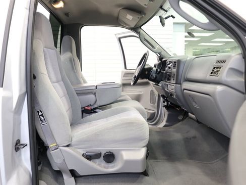 Used 2003 Ford F250 XLT image 86