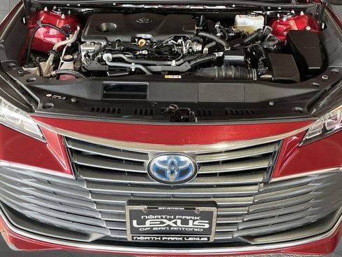 Used 2022 Toyota Avalon XLE w/ Moonroof Package image 26
