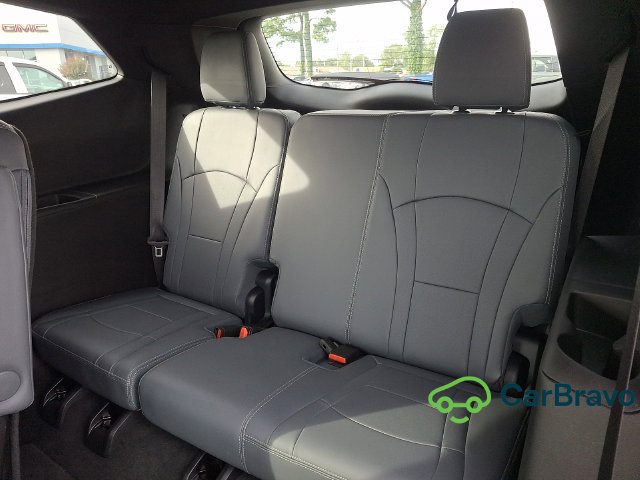 Certified 2024 Buick Enclave Essence AWD/4WD image 11
