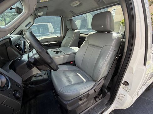 Used 2016 Ford F250 XL w/ Power Equipment Group RWD image 38