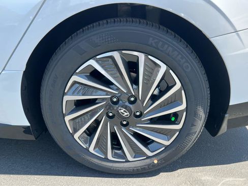 New 2026 Hyundai Sonata Limited FWD image 14