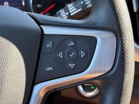 Used 2022 GMC Terrain SLE w/ Driver Convenience Package FWD image 18