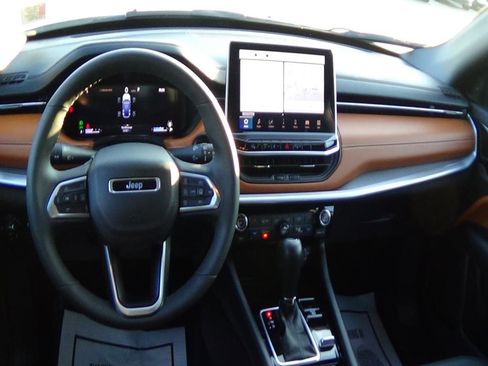 Certified 2025 Jeep Compass Limited w/ Elite Group image 14