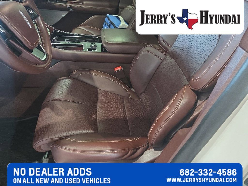 Used 2023 Lincoln Aviator Black Label w/ Dynamic Handling Package AWD/4WD image 7
