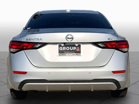 Used 2022 Nissan Sentra SV w/ Trunk Package FWD image 3