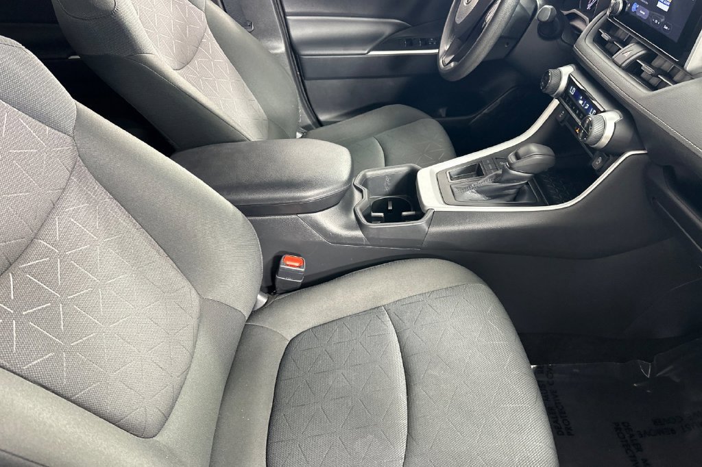 Used 2023 Toyota RAV4 XLE FWD image 18