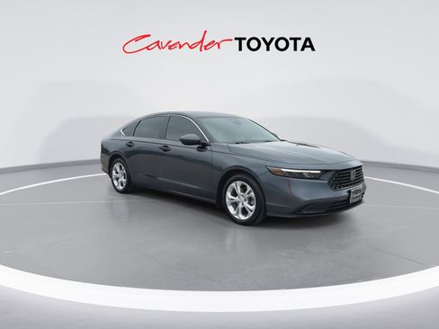 Used 2025 Honda Accord LX image 2