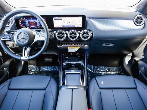New 2025 Mercedes-Benz GLA 250 image 10