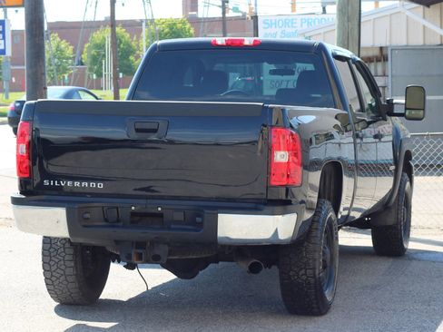 Used 2011 Chevrolet Silverado 2500 W/T w/ Snow Plow Prep Package AWD/4WD image 8