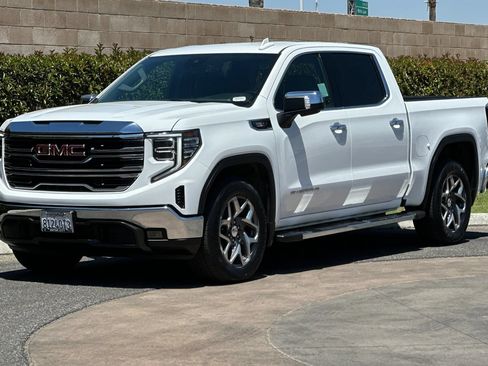 Used 2023 GMC Sierra 1500 SLT w/ SLT Premium Package RWD image 8