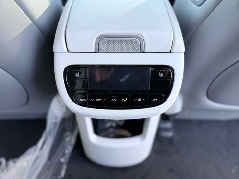 New 2026 Hyundai Ioniq 9 SEL image 17