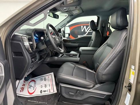 New 2026 Ford F250 Lariat w/ Lariat Premium Package image 11