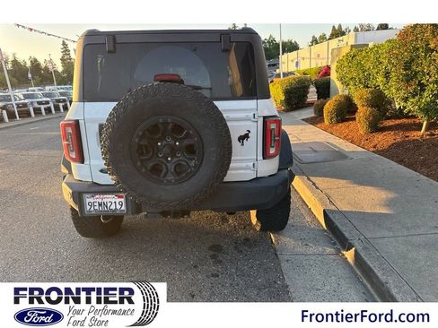 Used 2022 Ford Bronco Wildtrak AWD/4WD image 3
