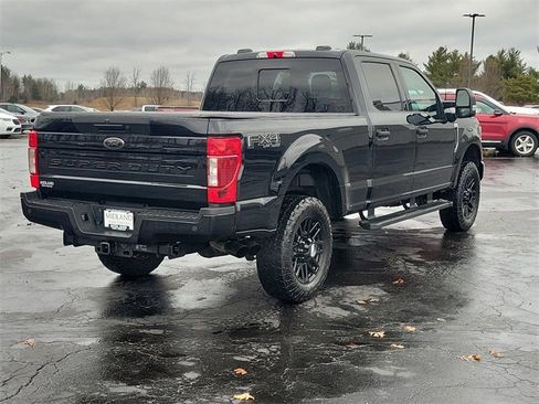 Certified 2022 Ford F350 XLT w/ Black Appearance Package image 4