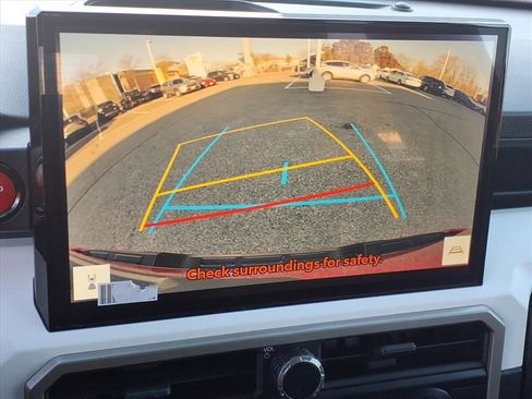 Used 2024 Toyota Tacoma TRD Sport image 15