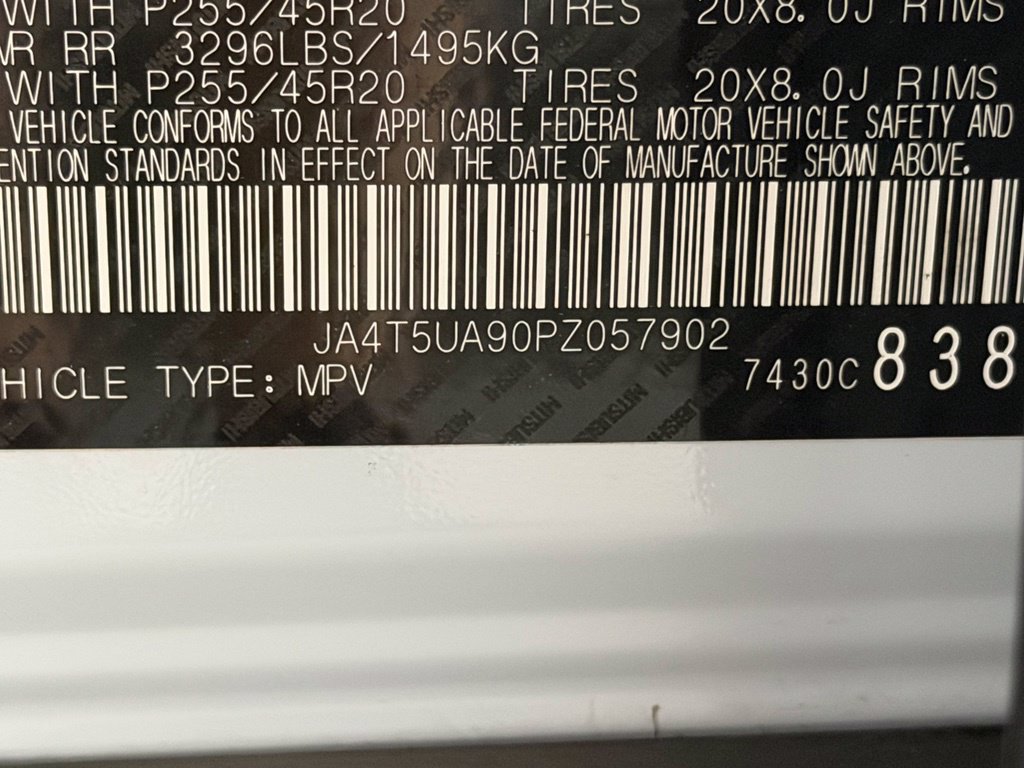 Used 2023 Mitsubishi Outlander 4WD Plug-In Hybrid image 40