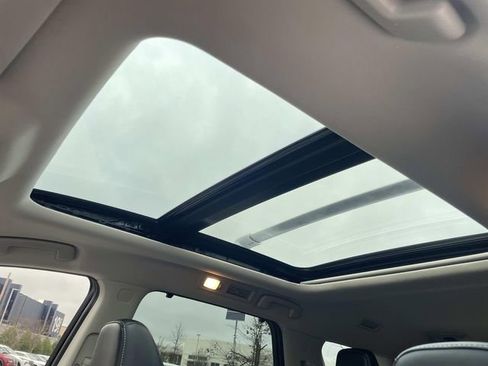 Certified 2023 Nissan Pathfinder Platinum w/ Black Appearance Package image 18