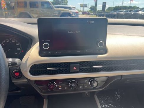 Used 2025 Honda HR-V LX image 14
