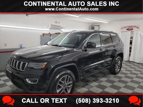 Used 2020 Jeep Grand Cherokee Laredo w/ 18" Wheel & 8.4" Radio Group image 1