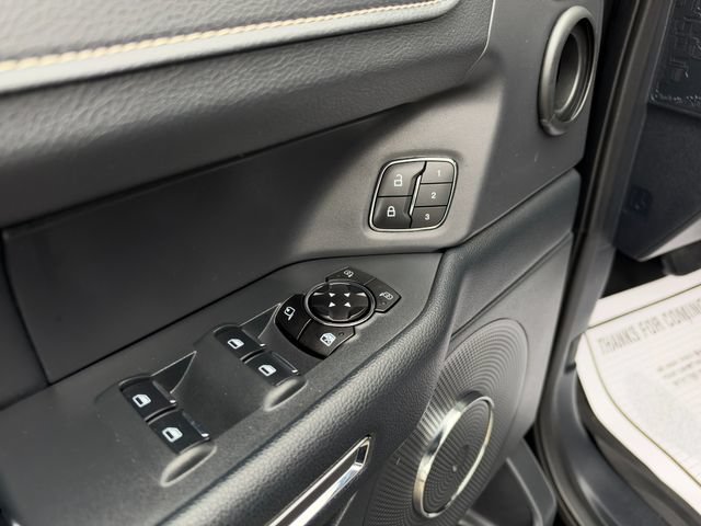 Used 2023 Ford Expedition XLT AWD/4WD image 25