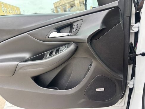 Used 2018 Chevrolet Volt Premier w/ Driver Confidence Package image 24