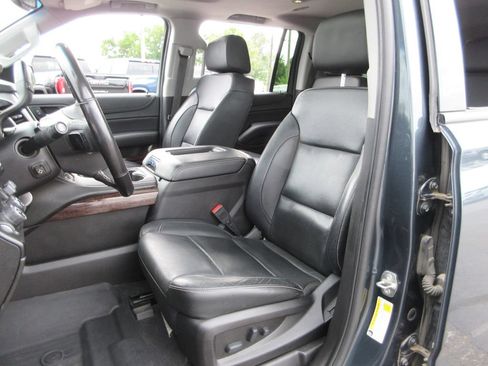 Used 2019 GMC Yukon XL SLT w/ Graphite Performance Edition AWD/4WD image 22