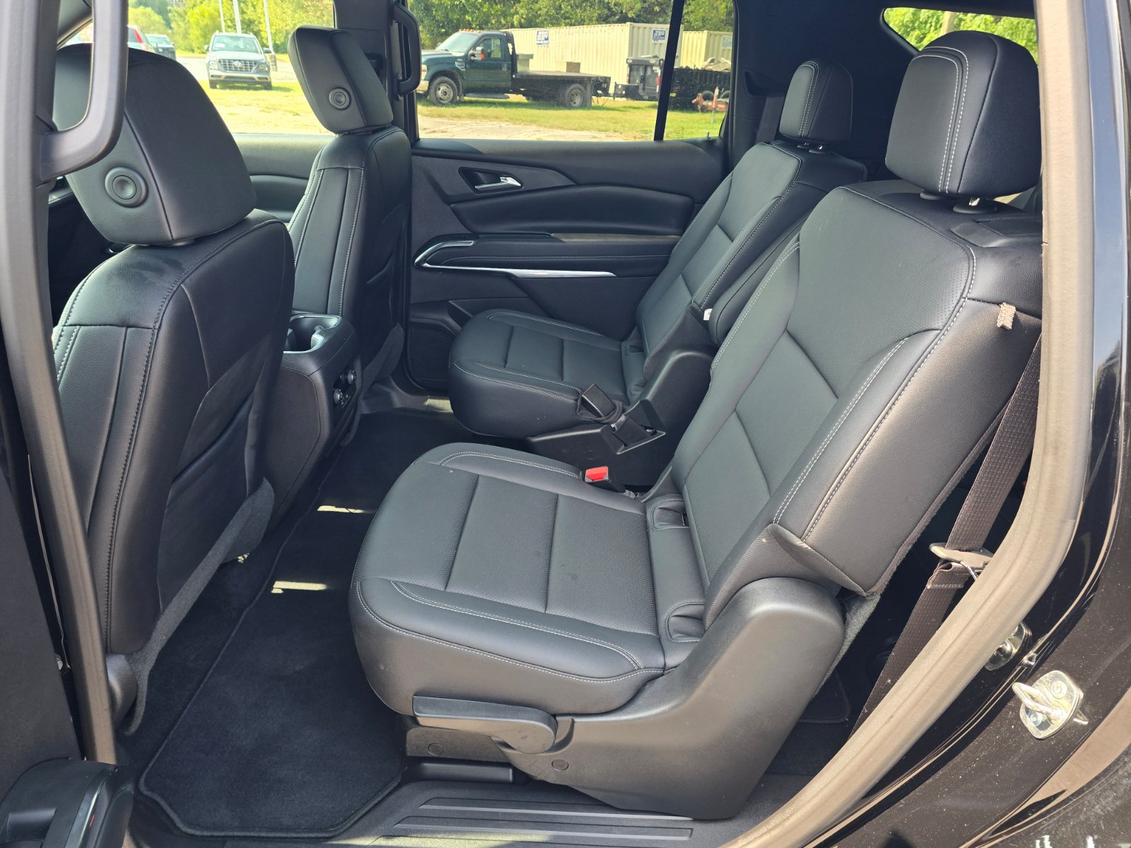 Used 2026 Chevrolet Traverse LT AWD/4WD image 12