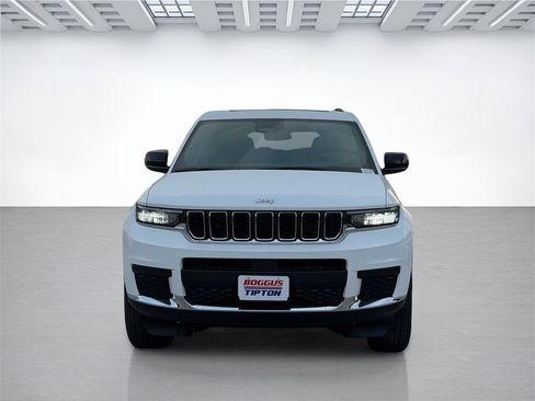 New 2025 Jeep Grand Cherokee L Laredo image 8