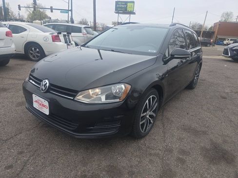 Used 2016 Volkswagen Golf Limited Edition FWD image 1
