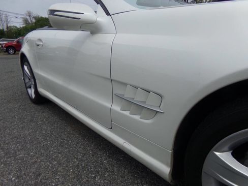 Used 2009 Mercedes-Benz SL 550 image 10