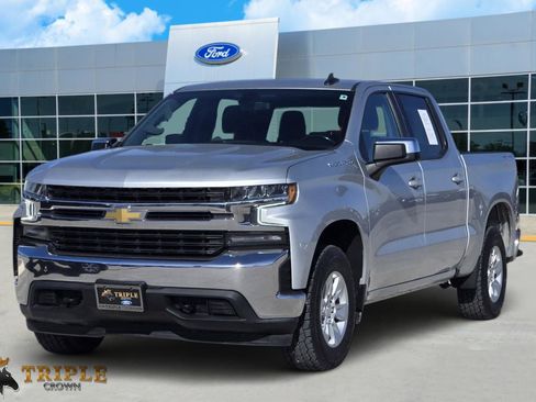Used 2021 Chevrolet Silverado 1500 LT image 2