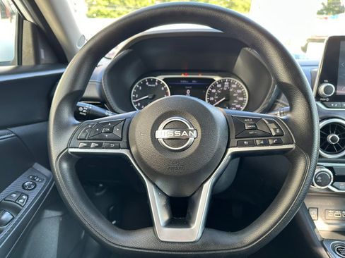 Used 2024 Nissan Sentra SV FWD image 14