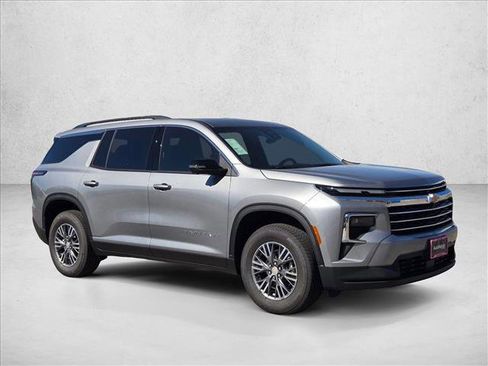 New 2026 Chevrolet Traverse LT w/ Driver Confidence Package image 7