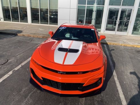 Used 2021 Chevrolet Camaro SS image 5