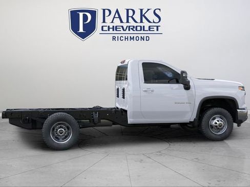 New 2025 Chevrolet Silverado 3500 W/T w/ WT Convenience Package image 5