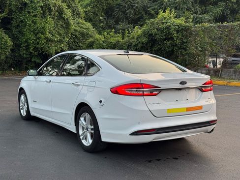 Used 2018 Ford Fusion SE w/ Equipment Group 602A FWD image 5