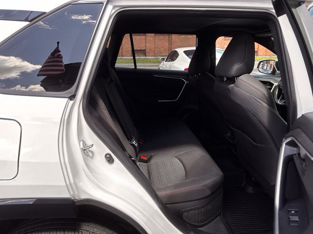 Used 2021 Toyota RAV4 SE w/ Weather & Moonroof Package AWD/4WD image 18