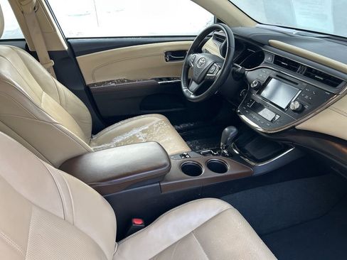 Used 2018 Toyota Avalon image 7