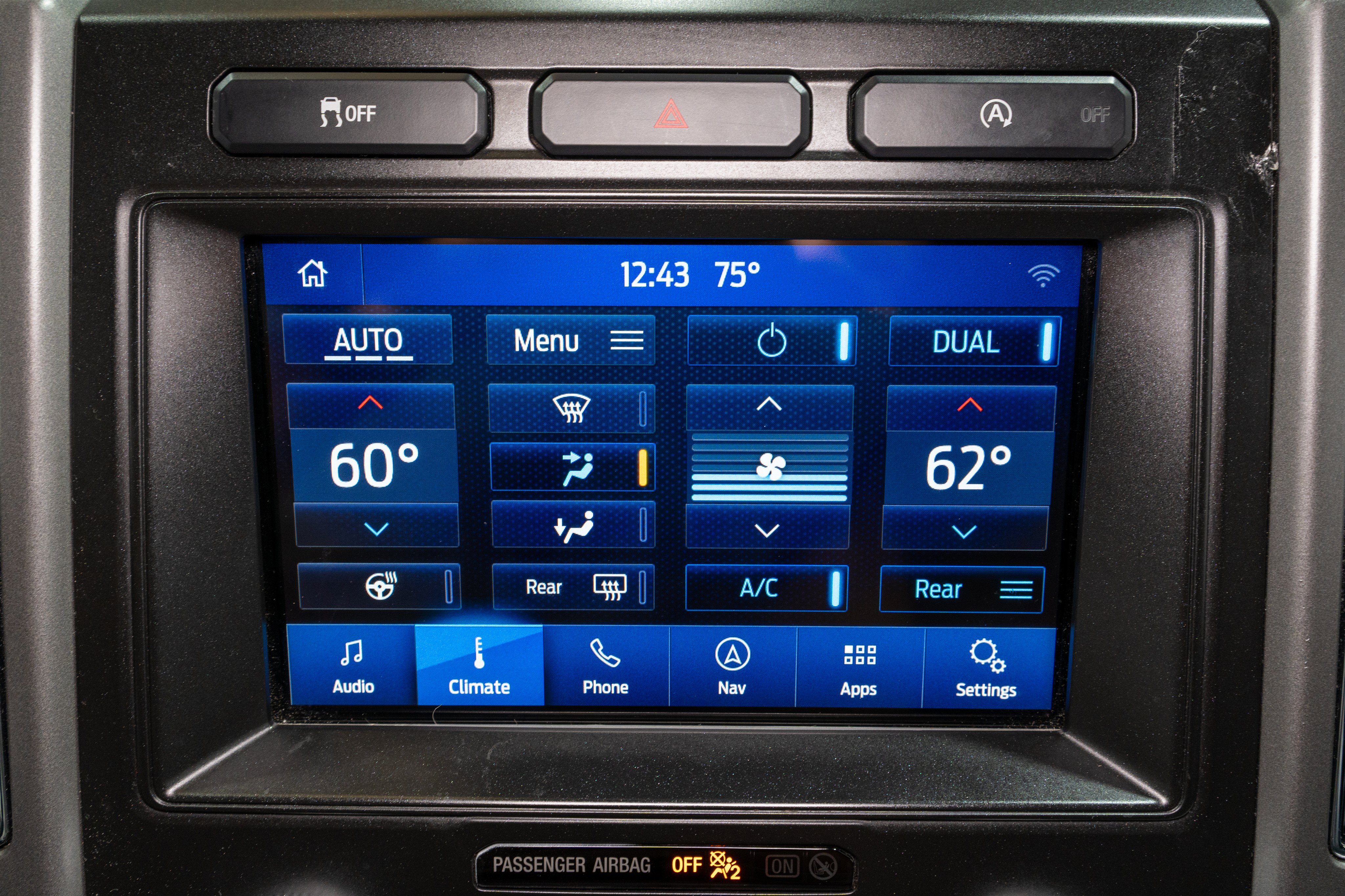 Used 2018 Ford Expedition Max XLT w/ Equipment Group 202A RWD image 17