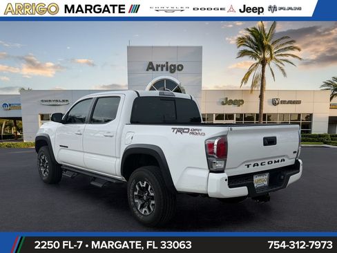 Used 2022 Toyota Tacoma TRD Off-Road w/ Technology Package RWD image 5