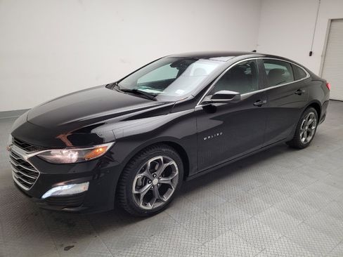 Used 2020 Chevrolet Malibu LT image 2