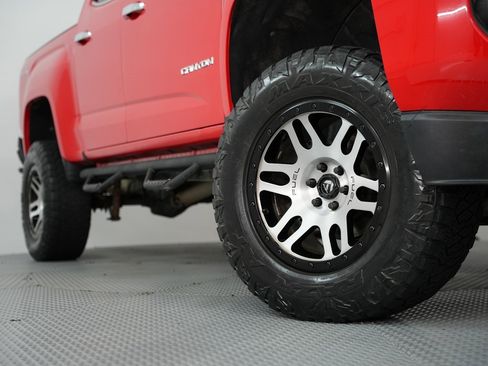 Used 2016 GMC Canyon SLT w/ Driver Alert Package image 17